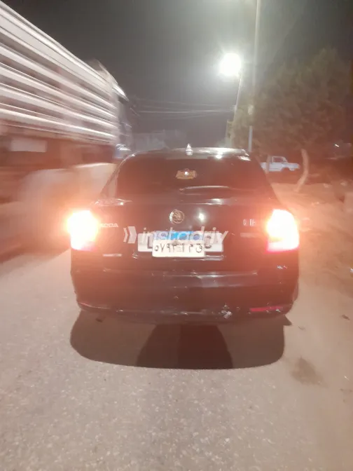 سكودا فانتازيا 2010 أبيض مستعملة للبيع - 9