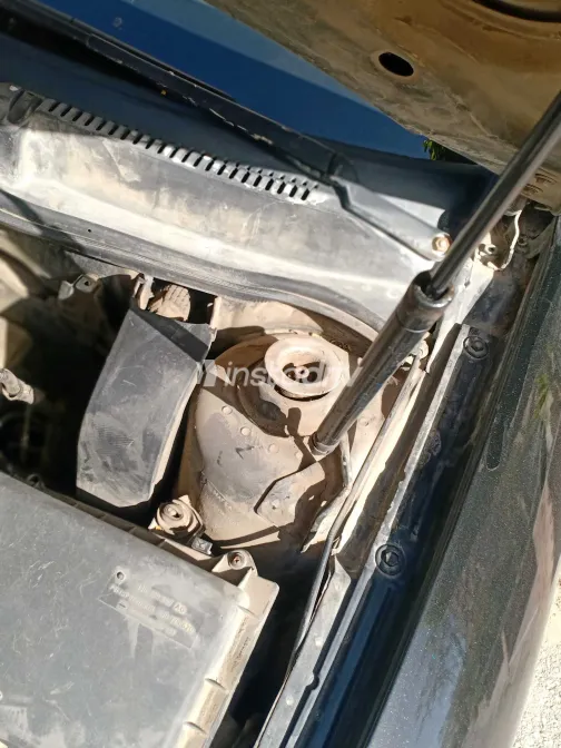 سيات توليدو 2001 أبيض مستعملة للبيع - 2