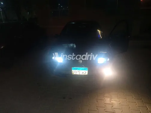 سيات توليدو 2001 أبيض مستعملة للبيع - 4