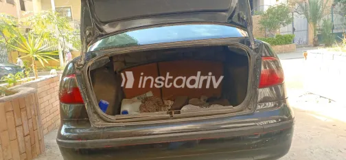 سيات توليدو 2001 أبيض مستعملة للبيع - 9