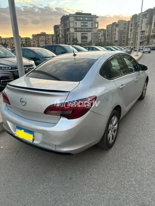 Opel Astra 2016 Silver Used for Sale - 3