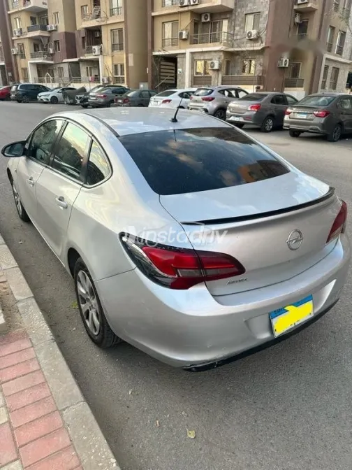 Opel Astra 2016 Silver Used for Sale - 4