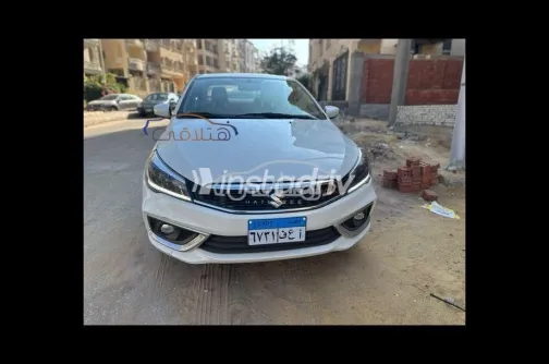 سوزوكى سياز 2023 أبيض مستعملة للبيع - 1