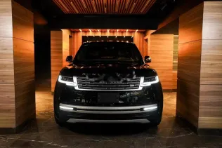 لاند روفر رنج روفر فوج 2024 أسود مستعملة للبيع