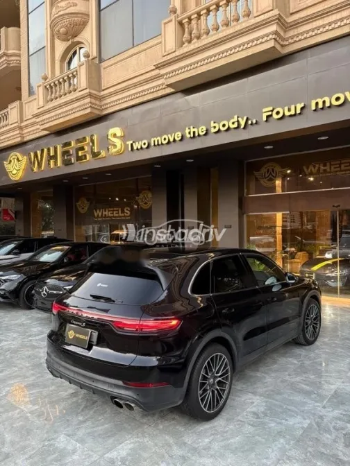 بورش كايين اس 2019 أسود مستعملة للبيع - 2