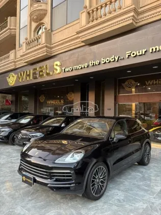 بورش كايين اس 2019 أسود مستعملة للبيع