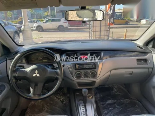 ميتسوبيشي لانسر 2007 فضي مستعملة للبيع - 3