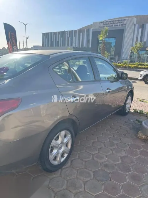 نيسان صنى 2014 بيج مستعملة للبيع - 3