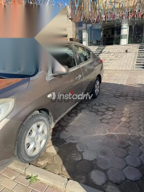 نيسان صنى 2014 بيج مستعملة للبيع - 4