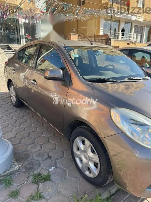 نيسان صنى 2014 بيج مستعملة للبيع - 6