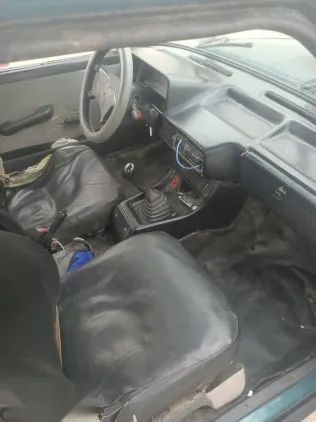 فيات شاهين 2001 أخضر مستعملة للبيع