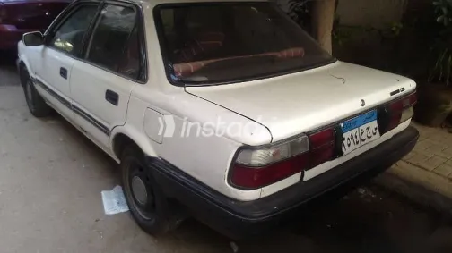 تويوتا كورولا 1991 أبيض مستعملة للبيع - 4