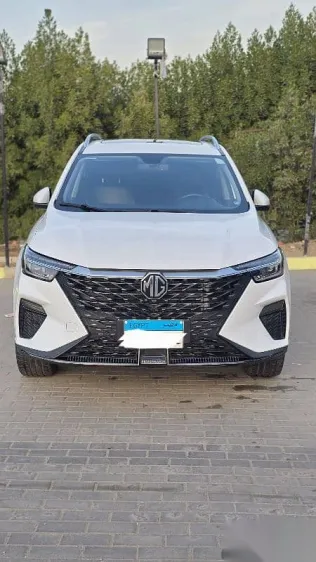 ام جى ار اكس 5 2025 أبيض مستعملة للبيع