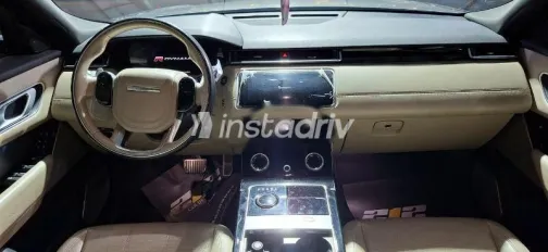 لاند روفر فيلار 2022 فضي مستعملة للبيع - 3