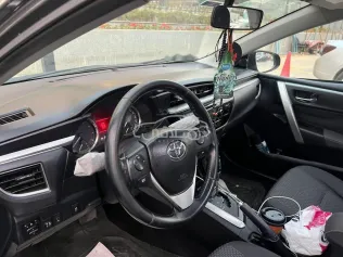 تويوتا كورولا 2015 بترولي مستعملة للبيع