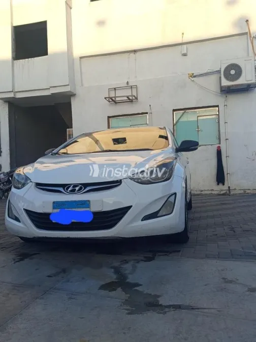 هيونداي إلنترا ام دى 2015 أبيض مستعملة للبيع - 2