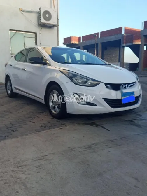 هيونداي إلنترا ام دى 2015 أبيض مستعملة للبيع - 5