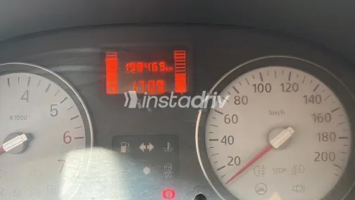 Renault Logan 2010 Red Used for Sale - 2