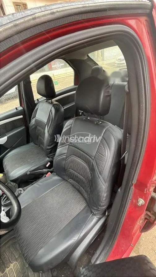 Renault Logan 2010 Red Used for Sale - 3