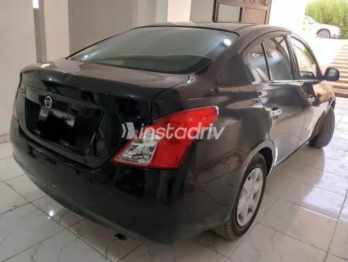 نيسان صنى 2014 أسود مستعملة للبيع - 4