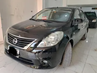 نيسان صنى 2014 أسود مستعملة للبيع
