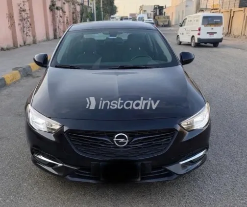 اوبل أنسيجنيا 2018 أزرق غامق مستعملة للبيع - 1