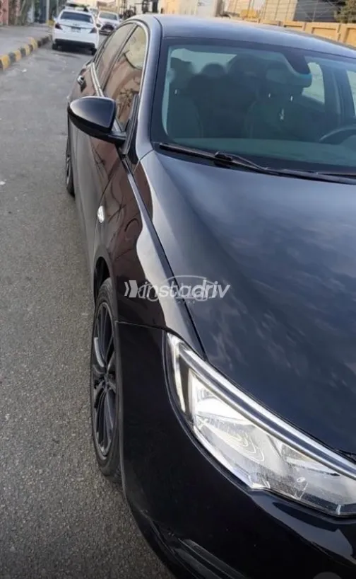 اوبل أنسيجنيا 2018 أزرق غامق مستعملة للبيع - 3