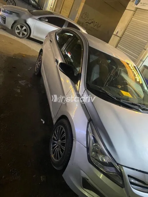 هيونداي سولاريس 2016 أبيض مستعملة للبيع - 2