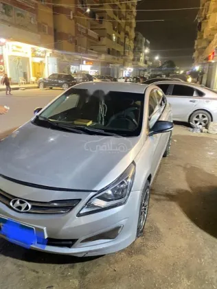 هيونداي سولاريس 2016 أبيض مستعملة للبيع