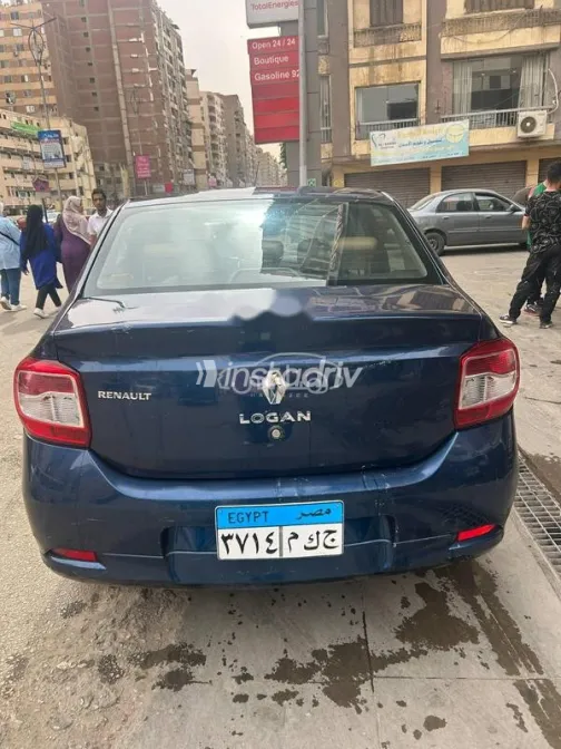 Renault Logan 2017 White Used for Sale - 1