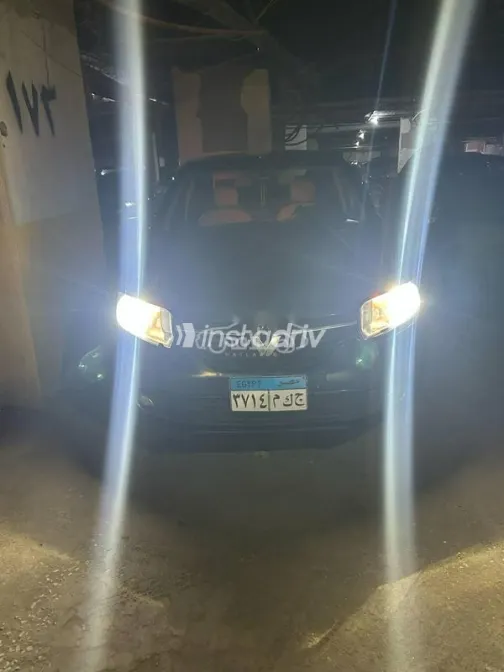 Renault Logan 2017 White Used for Sale - 8