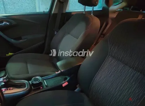 اوبل أسترا 2020 رمادي مستعملة للبيع - 10