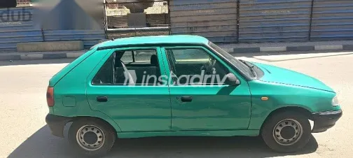 سكودا فيليشيا 1995 أخضر مستعملة للبيع - 1
