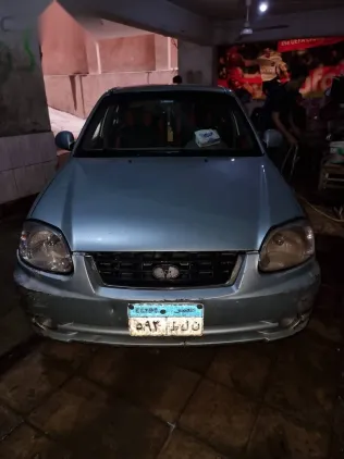 هيونداي فيرنا 2009 أزرق غامق مستعملة للبيع