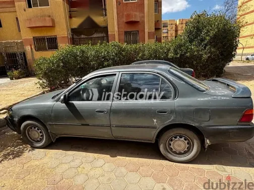 تويوتا كورولا 1992 أخضر مستعملة للبيع - 4