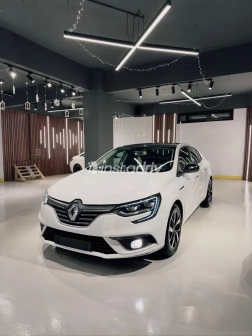 Renault Megane 2020 White Used for Sale - 2