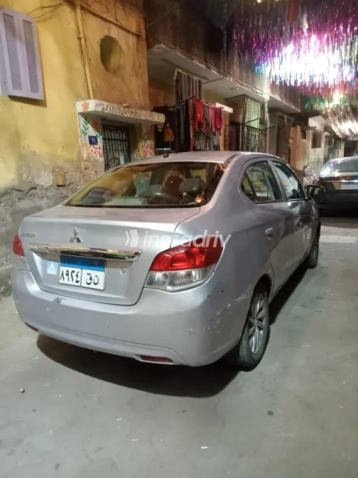 ميتسوبيشي اتراج 2015 أبيض مستعملة للبيع - 9