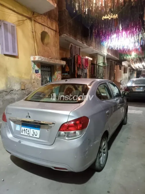 ميتسوبيشي اتراج 2015 أبيض مستعملة للبيع - 10