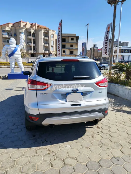 فورد كوجا 2016 أبيض مستعملة للبيع - 2