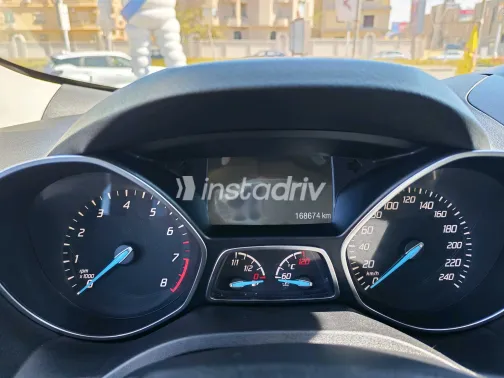 فورد كوجا 2016 أبيض مستعملة للبيع - 3