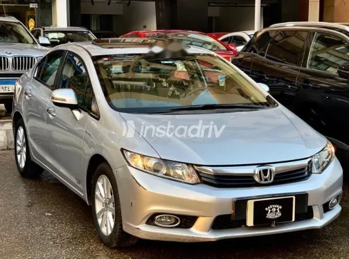 هوندا سيفك 2013 فضي مستعملة للبيع - 2