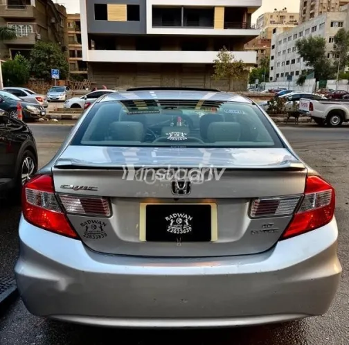 هوندا سيفك 2013 فضي مستعملة للبيع - 8