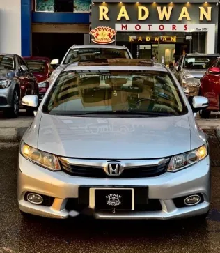 هوندا سيفك 2013 فضي مستعملة للبيع