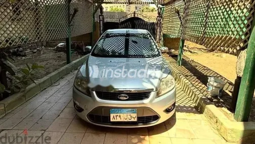 فورد فوكس 2009 فضي مستعملة للبيع - 1