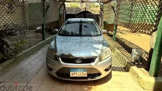 فورد فوكس 2009 فضي مستعملة للبيع