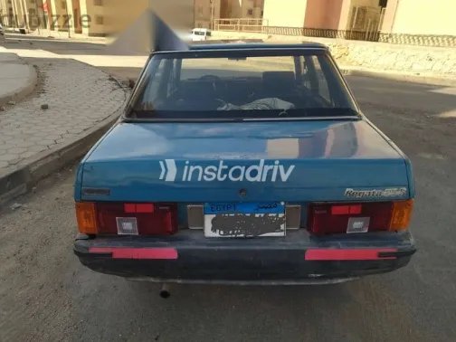 فيات ريجاتا 1986 أزرق غامق مستعملة للبيع - 2