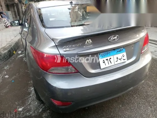 Hyundai Accent 2015 Gray Used for Sale - 4