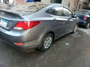 هيونداي اكسنت 2015 رمادي مستعملة للبيع