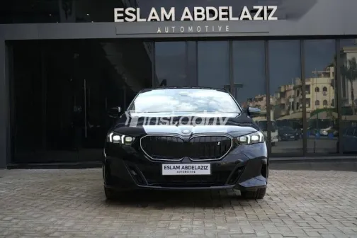 بي ام دبليو I5 2024 أسود جديدة للبيع - 2