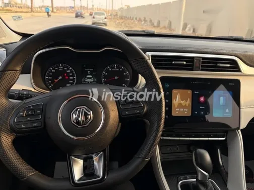 ام جى ZS 2026 أسود مستعملة للبيع - 7